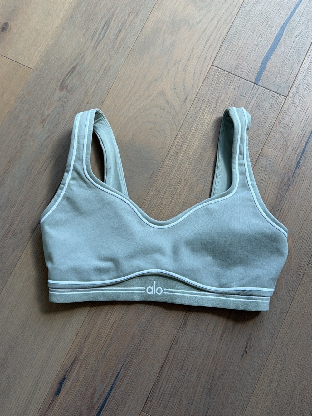 ALO Yoga Heart Throb Bra